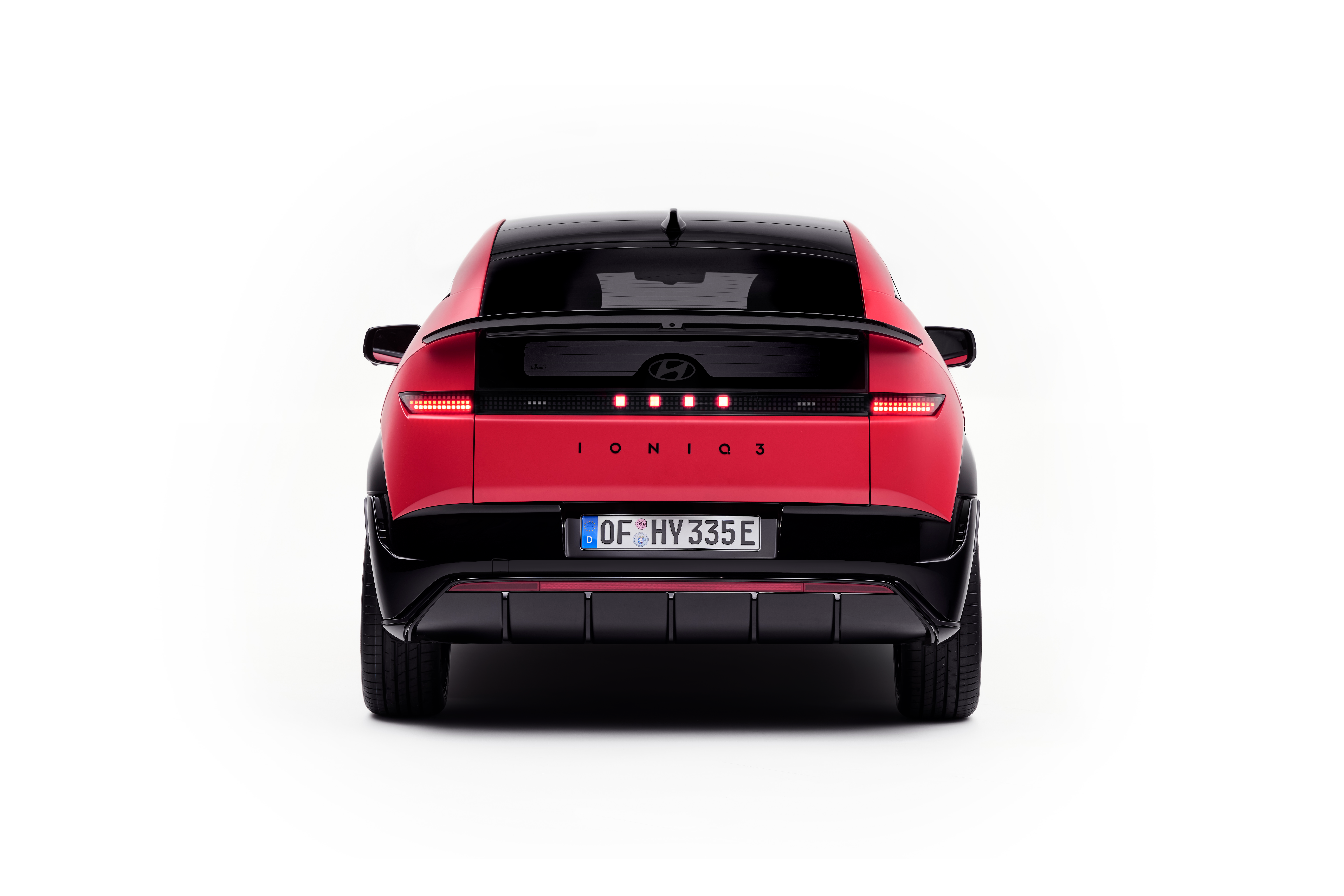 Hyundai Motor Europe представляє IONIQ 3: Aero Hatch нового покоління, що піднімає на новий рівень технології електроавтомобілів задля простоти, місткості та інтуїтивності водіння | Капітал-Авто Плюс - фото 12